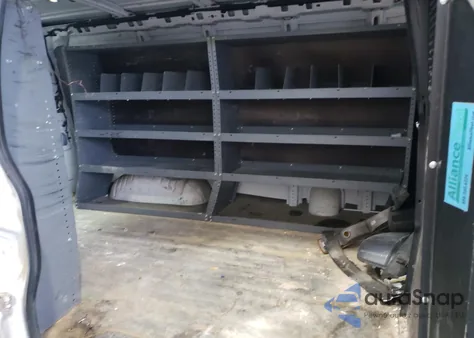 2020 Chevrolet Express G2500 из США, поврежденный, VIN 1GCWGAFGXL1247900